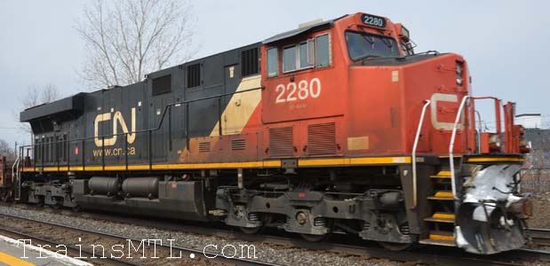 Locomotive CN2280 right side / coté droit
